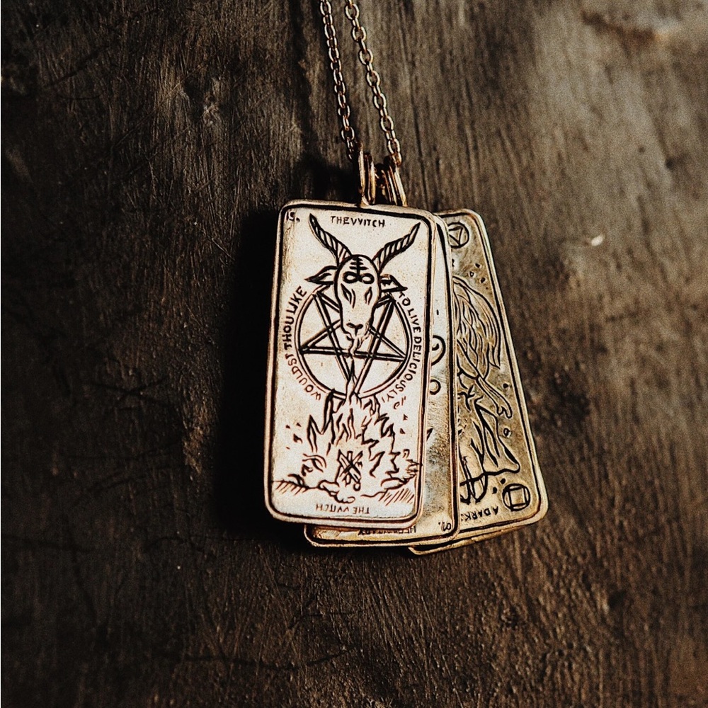 Sofia Zakia “the witch” tarot card